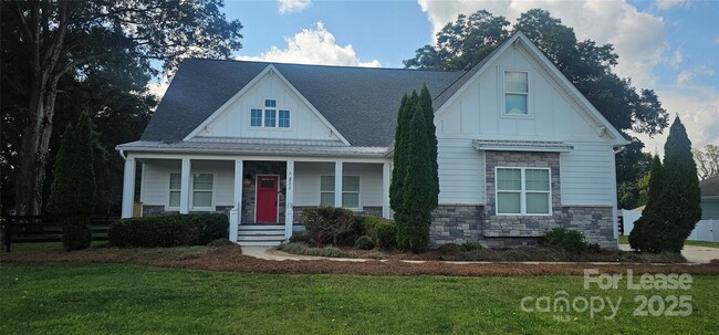 211 Scottish Highland Rd