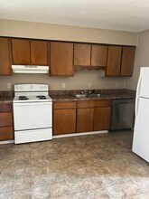 105 S 1st St in Spring Lake, NC - Building Photo - Building Photo