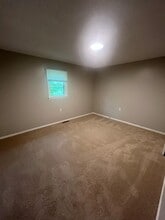 230 NE 85th Rd in Warrensburg, MO - Building Photo - Building Photo