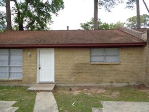 701 Foster Dr in Conroe, TX - Building Photo - Building Photo