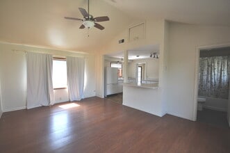 19006 W Edwards Rd in Antioch, IL - Building Photo - Building Photo