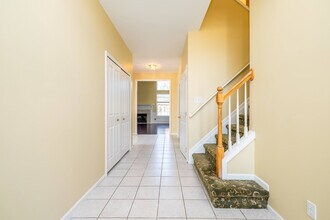 466 Ivy Ln in Troy, MI - Foto de edificio - Building Photo