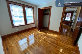 65 Sterling St in Somerville, MA - Building Photo - Building Photo