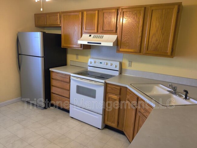 5748 Ebley Ln in Charlotte, NC - Building Photo - Building Photo