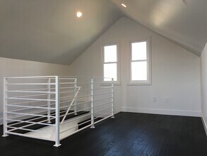 835 1/2 Waterloo St, Unit 835 1/2 in Los Angeles, CA - Building Photo - Building Photo