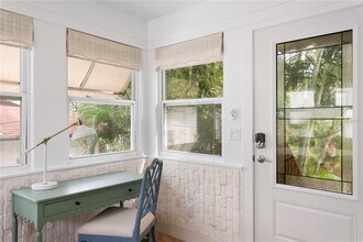 1716 Oak St NE in St. Petersburg, FL - Building Photo - Building Photo