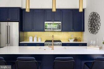 1018 Douglas St NE in Washington, DC - Building Photo - Building Photo