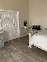 6163 N Cornelia Ave, Unit A in Fresno, CA - Foto de edificio - Building Photo