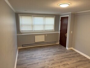 2 Gladeside Ter, Unit 1 in Boston, MA - Foto de edificio - Building Photo