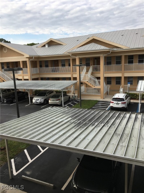 15250 Riverbend Blvd in North Fort Myers, FL - Building Photo - Building Photo