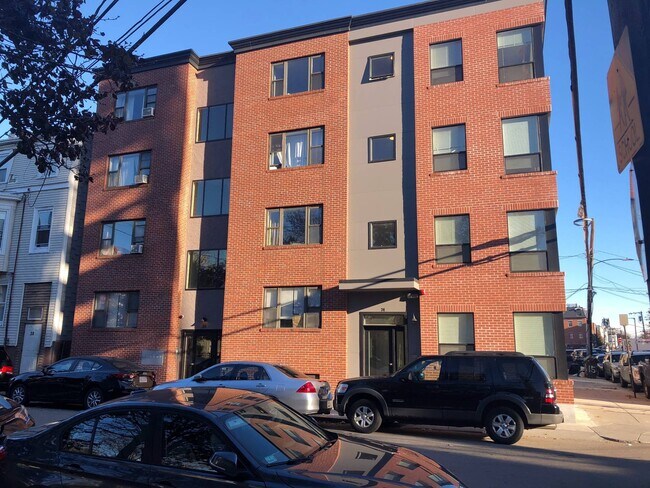 20 Decatur St, Unit 4 in Boston, MA - Building Photo - Building Photo