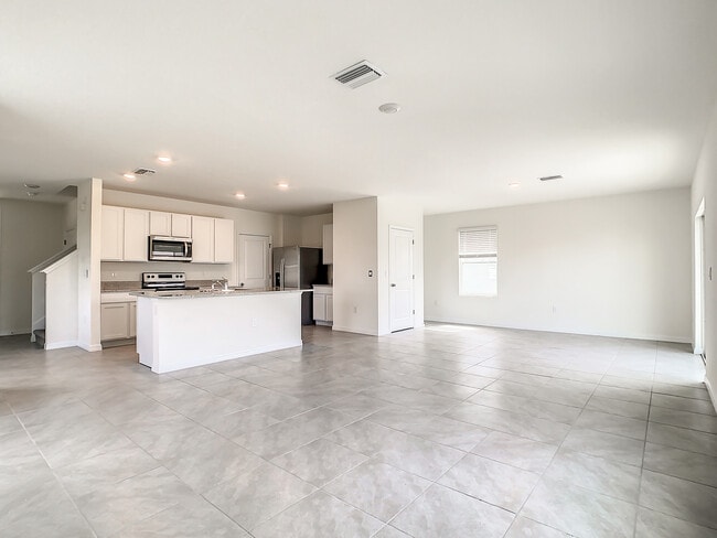 16503 Mosaic Oar Dr in Wimauma, FL - Building Photo - Building Photo