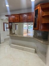 281 W 17th St in Hialeah, FL - Building Photo - Building Photo