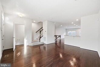 22447 Bright Sky Dr in Clarksburg, MD - Building Photo - Building Photo