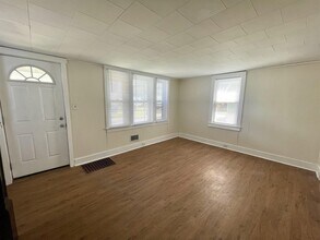 133 1/2 Clinton Ave in Cortland, NY - Building Photo - Building Photo