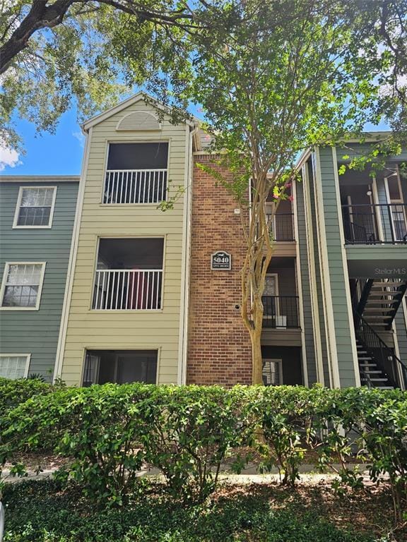 property at 5040 Park Central Dr