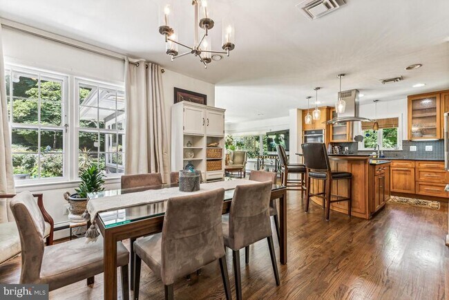 1506 Woodacre Dr in McLean, VA - Building Photo - Building Photo