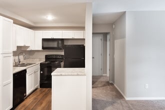 Sterling Heights Apartments by Callio Properties in East Ridge, TN - Foto de edificio - Building Photo