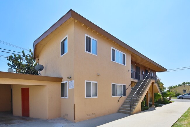 Arnett in Downey, CA - Building Photo - Building Photo