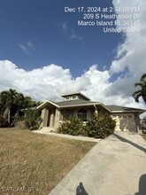 209 S Heathwood Dr in Marco Island, FL - Foto de edificio - Building Photo