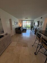 1205 Villa Cir in Boynton Beach, FL - Building Photo - Building Photo