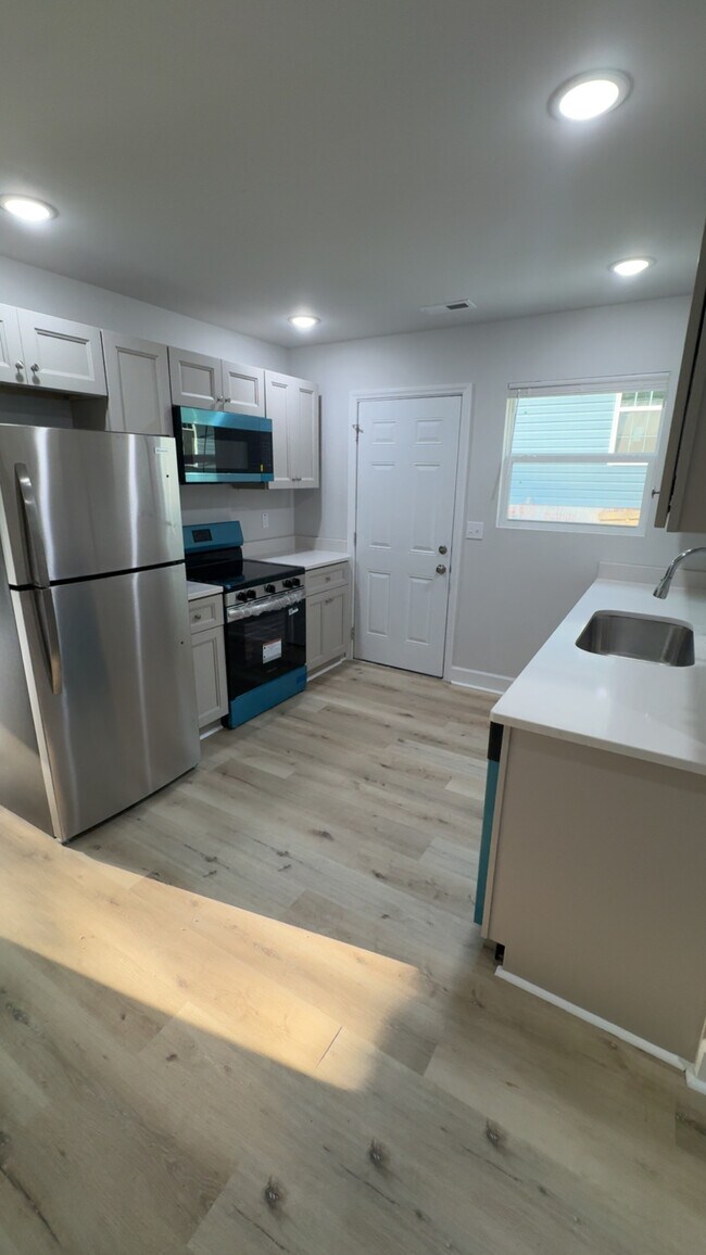 519 Walnut St, Unit High Point Gem in High Point, NC - Foto de edificio - Building Photo