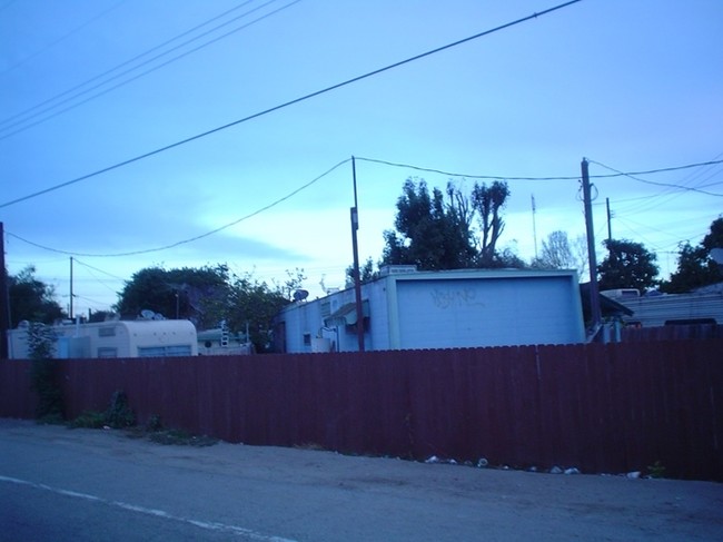 3705 Dufau Rd in Oxnard, CA - Building Photo - Building Photo