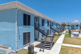 The LUX Seaside in Portland, TX - Building Photo - Building Photo