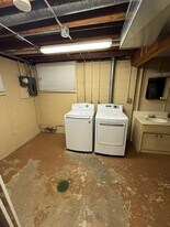 3823 W Lombard St in Davenport, IA - Building Photo