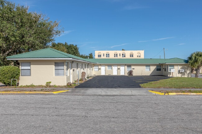 203 N 1st St in Lake Wales, FL - Building Photo - Building Photo
