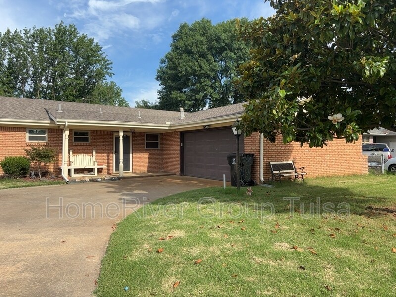 1814 S Ash Pl in Broken Arrow, OK - Building Photo