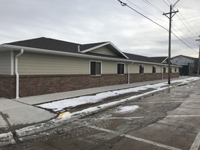 Eighth Avenue Apartments in Burwell, NE - Foto de edificio - Other