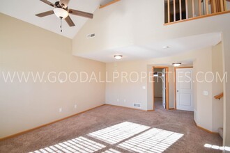 15317 Townsend Ave in Urbandale, IA - Building Photo - Building Photo