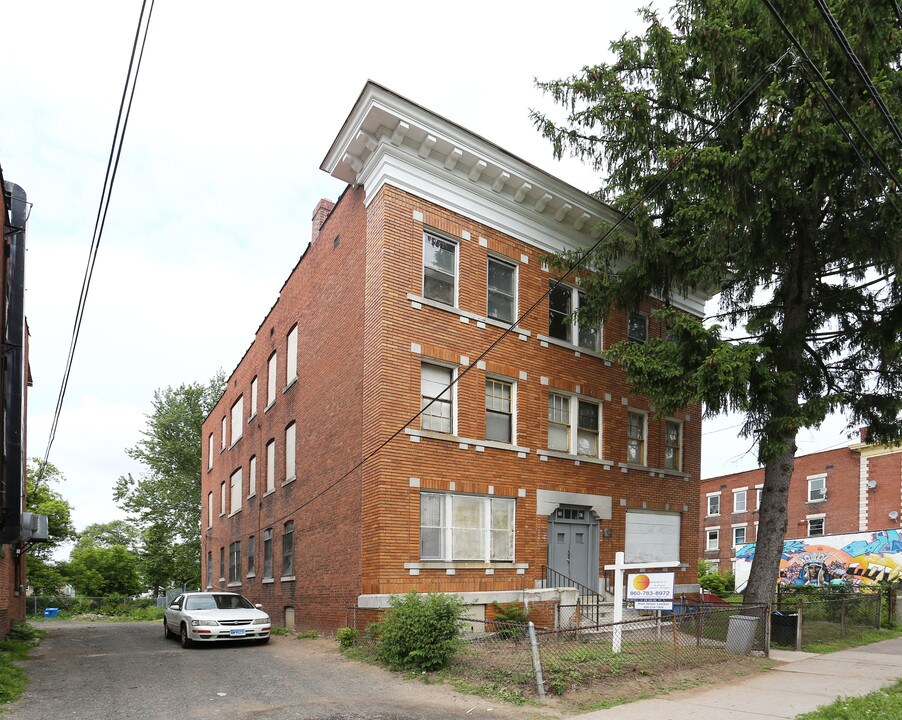 79-81 Barbour St in Hartford, CT - Building Photo