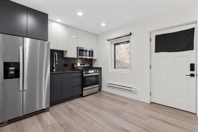 1025 N Harlem Ave in Oak Park, IL - Building Photo - Building Photo
