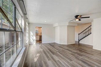 1525 Parkfield Cir in Round Rock, TX - Building Photo - Building Photo
