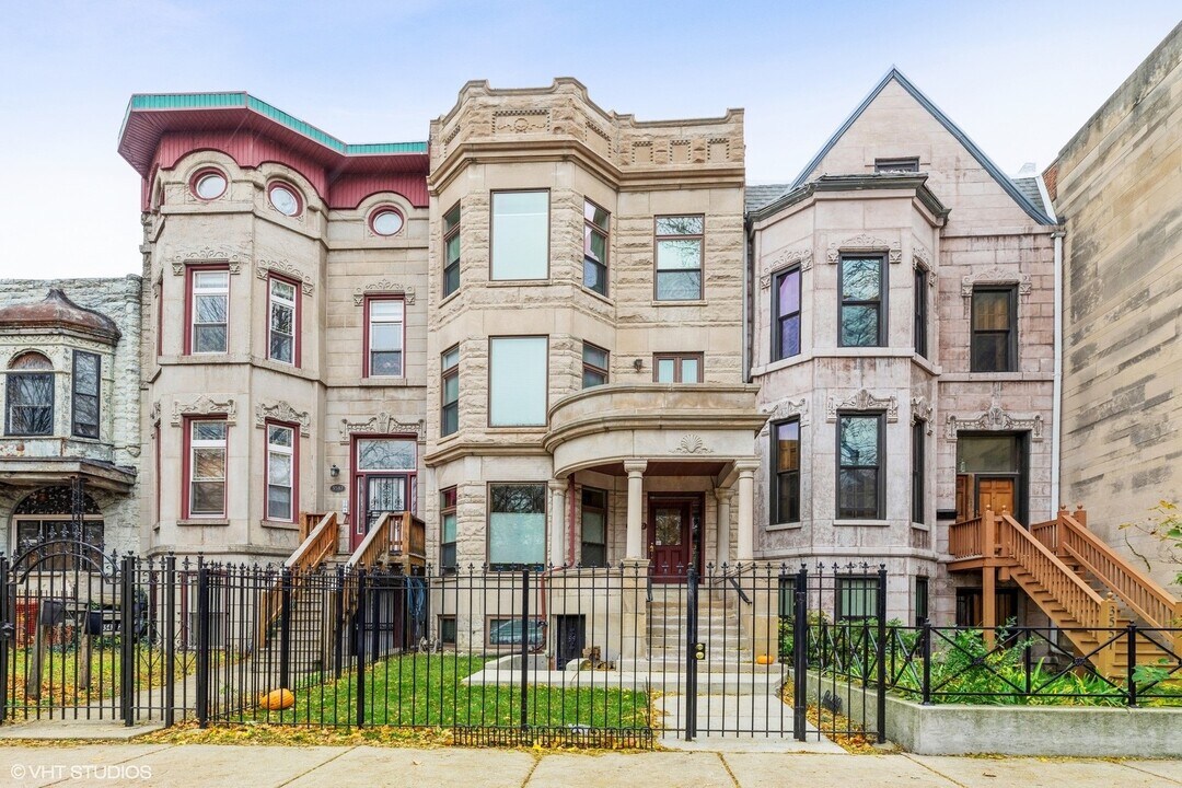 3549 S King Dr in Chicago, IL - Building Photo