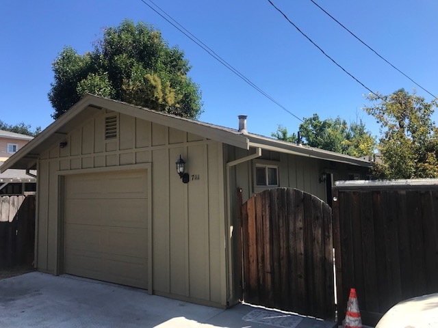 7111 Rosanna St in Gilroy, CA - Building Photo - Building Photo