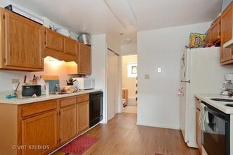 17828 Park Ave, Unit 2 in Homewood, IL - Building Photo - Building Photo