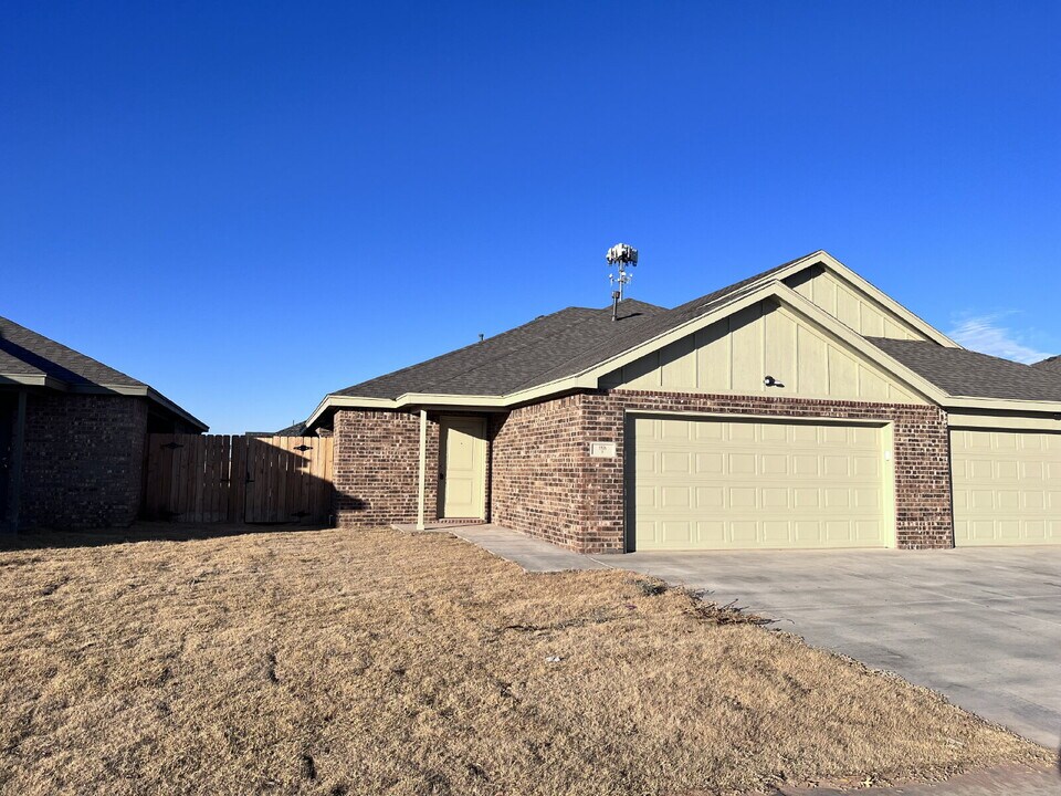 5506 122nd Street in Lubbock, TX - Building Photo