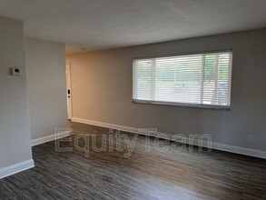 204 N 10th St in Miamisburg, OH - Building Photo - Building Photo