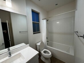 32 Finch in Lake Forest, CA - Building Photo - Building Photo