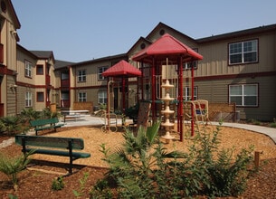 Chico Courtyards in Chico, CA - Building Photo - Building Photo