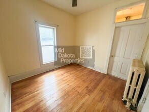 623 E Hanson Ave in Mitchell, SD - Building Photo - Building Photo