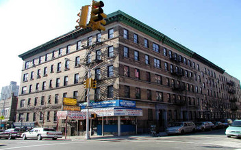 366-376 Audubon Ave in New York, NY - Building Photo - Building Photo