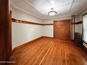 157 Washington St in Saratoga Springs, NY - Building Photo - Building Photo