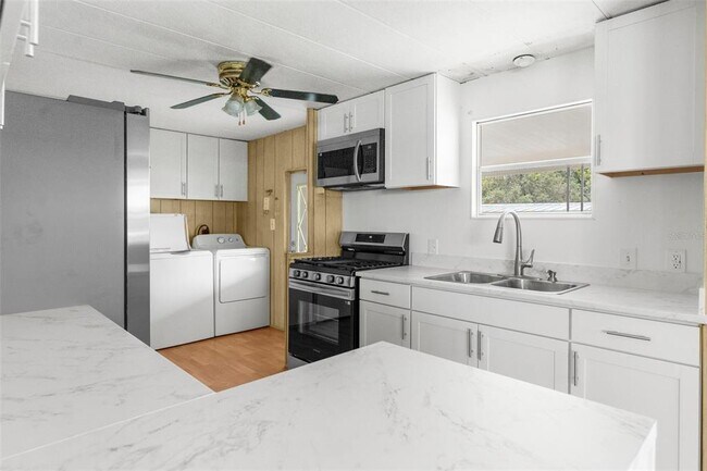 7305 Score St in Brooksville, FL - Building Photo - Building Photo