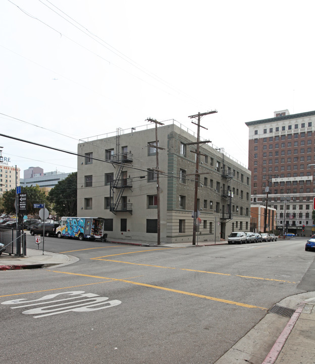 Witmer Apartments in Los Angeles, CA - Building Photo