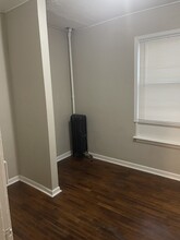 836 N Larch St, Unit 2 in Lansing, MI - Building Photo - Building Photo