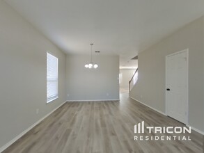 27439 Trinity Cross in San Antonio, TX - Building Photo - Building Photo